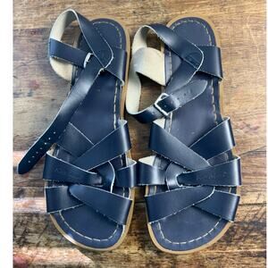 The Saltwater Sandal Navy‎ size 8